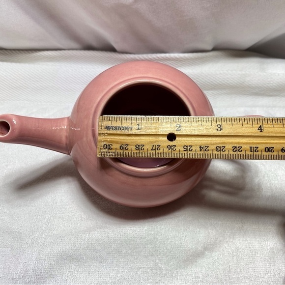 Vintage in EUC. Adorable pink ceramic pottery teapot - Picture 6 of 13